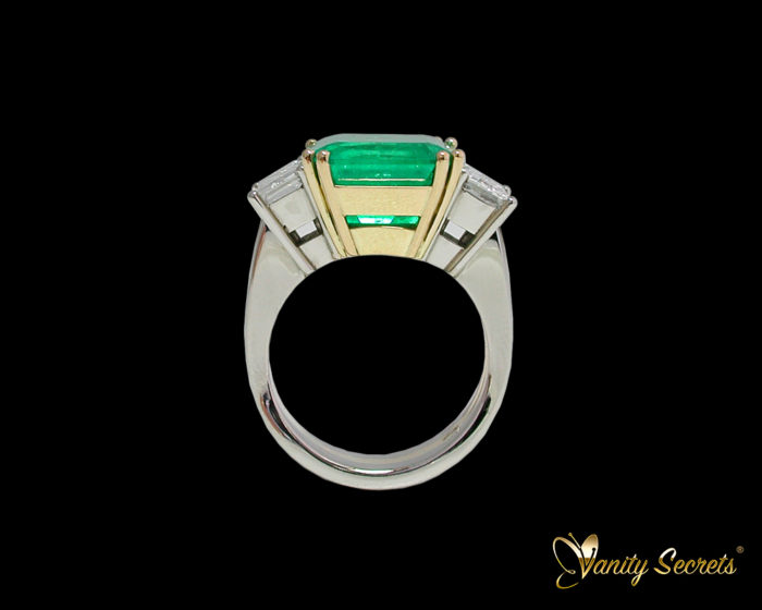 High Jewelry Ring Colombian Emerald